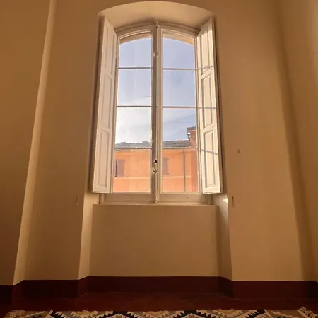 Διαμέρισμα Sunlit Elegance & Comfort *