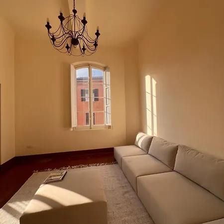 Διαμέρισμα Sunlit Elegance & Comfort